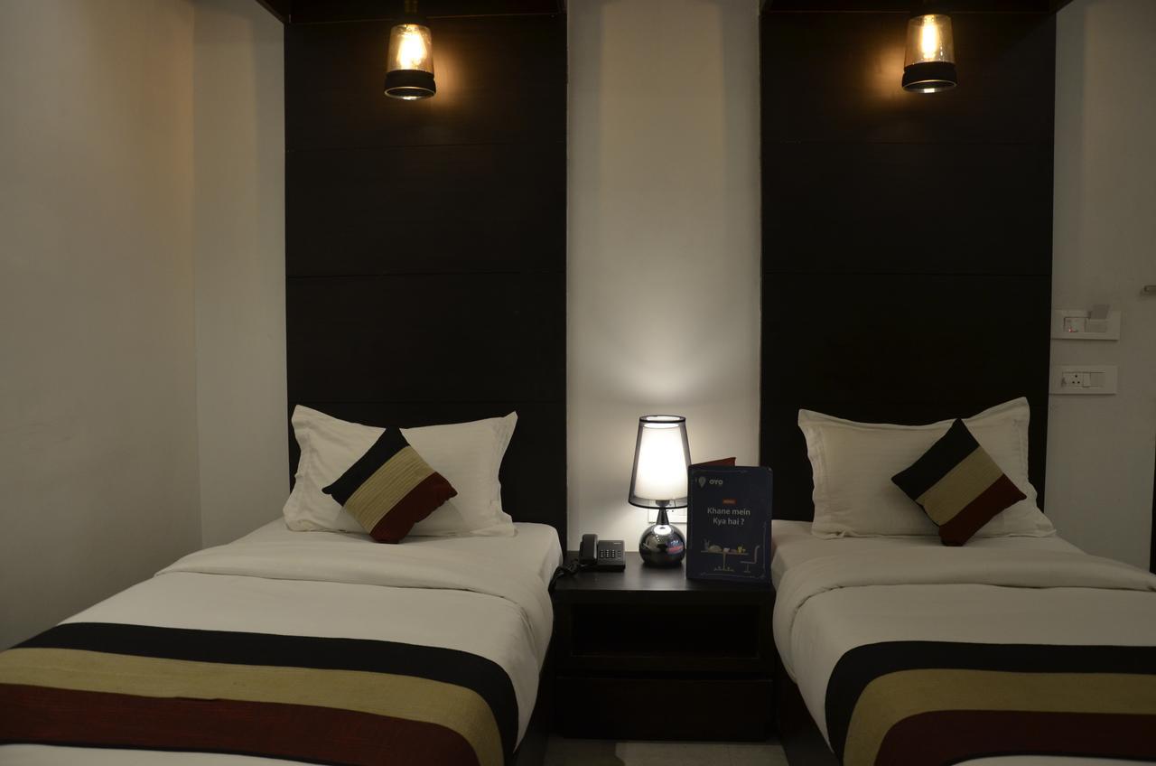 Oyo 1358 Hotel Crossroad Lucknow Exterior photo