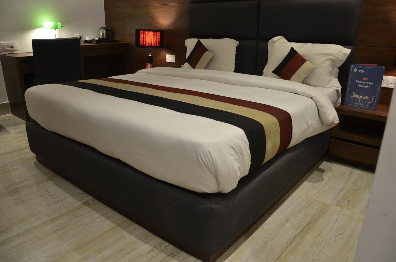 Oyo 1358 Hotel Crossroad Lucknow Exterior photo