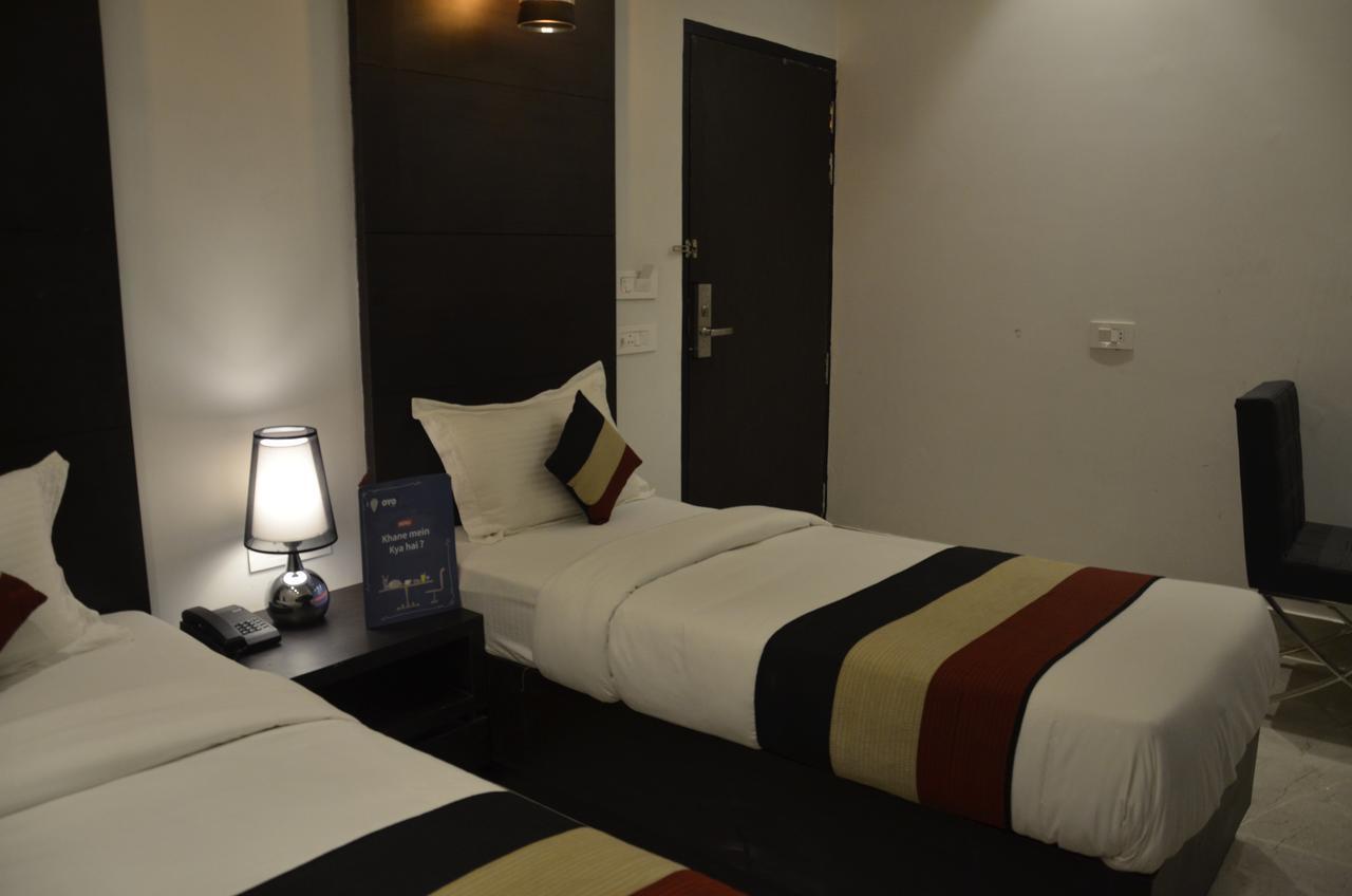 Oyo 1358 Hotel Crossroad Lucknow Exterior photo