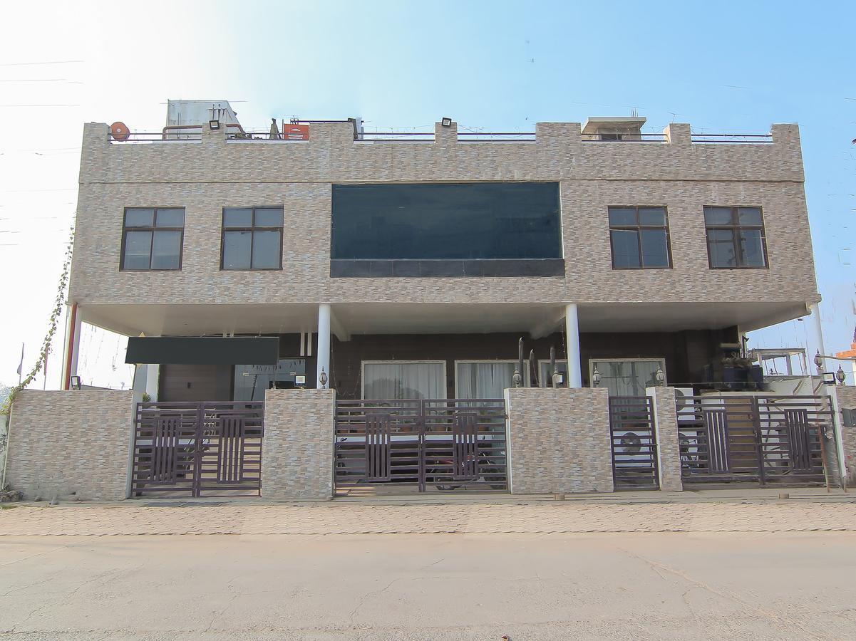 Oyo 1358 Hotel Crossroad Lucknow Exterior photo