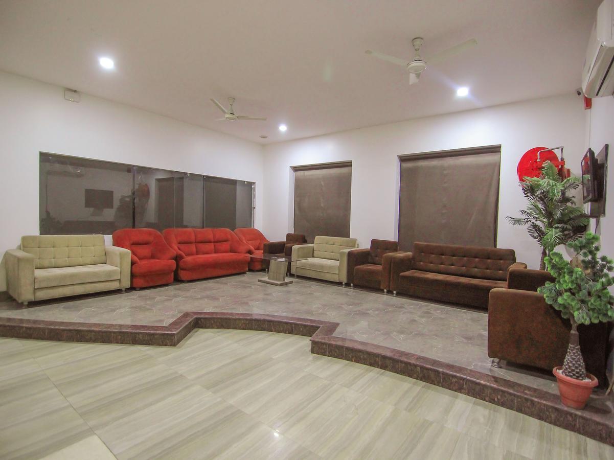 Oyo 1358 Hotel Crossroad Lucknow Exterior photo