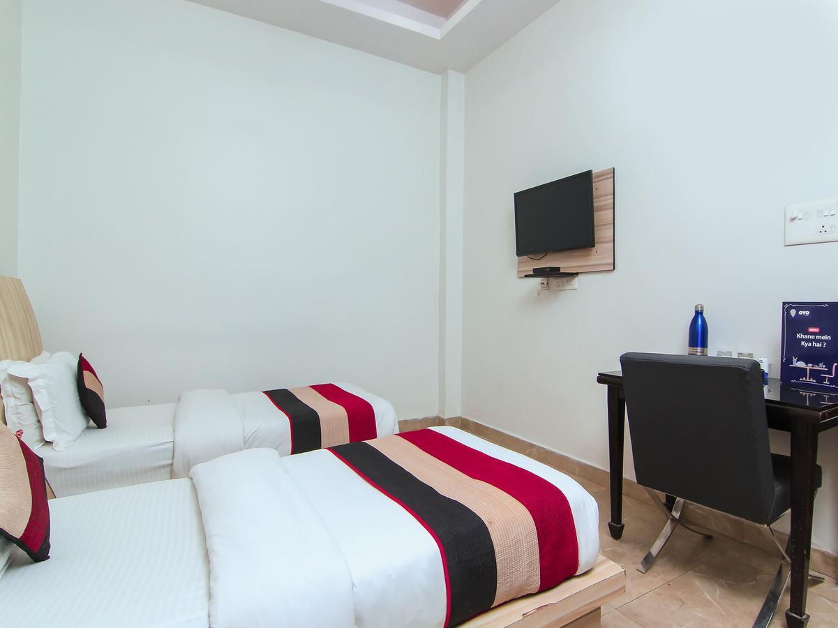 Oyo 1358 Hotel Crossroad Lucknow Exterior photo