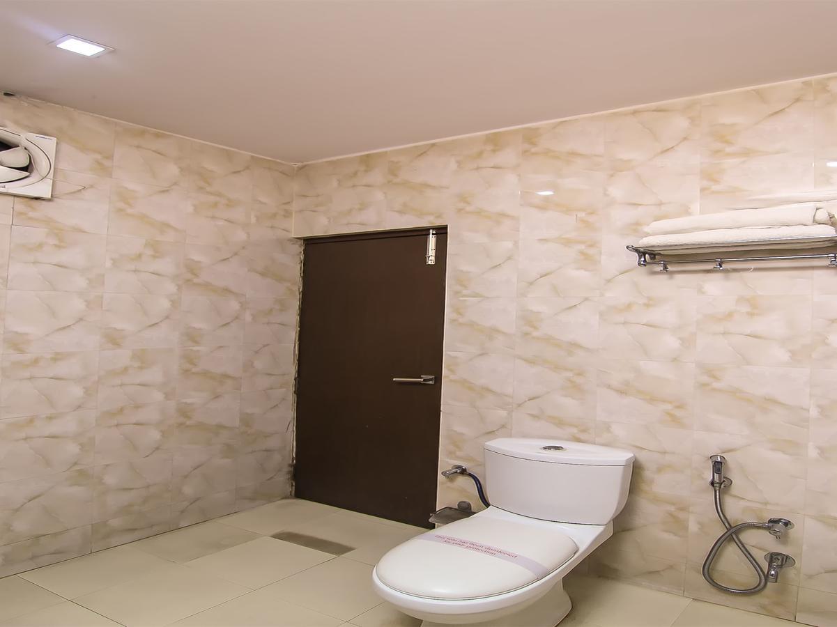 Oyo 1358 Hotel Crossroad Lucknow Exterior photo