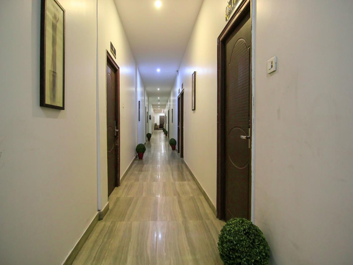 Oyo 1358 Hotel Crossroad Lucknow Exterior photo