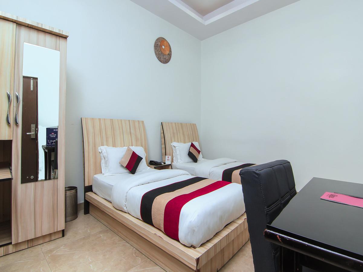 Oyo 1358 Hotel Crossroad Lucknow Exterior photo