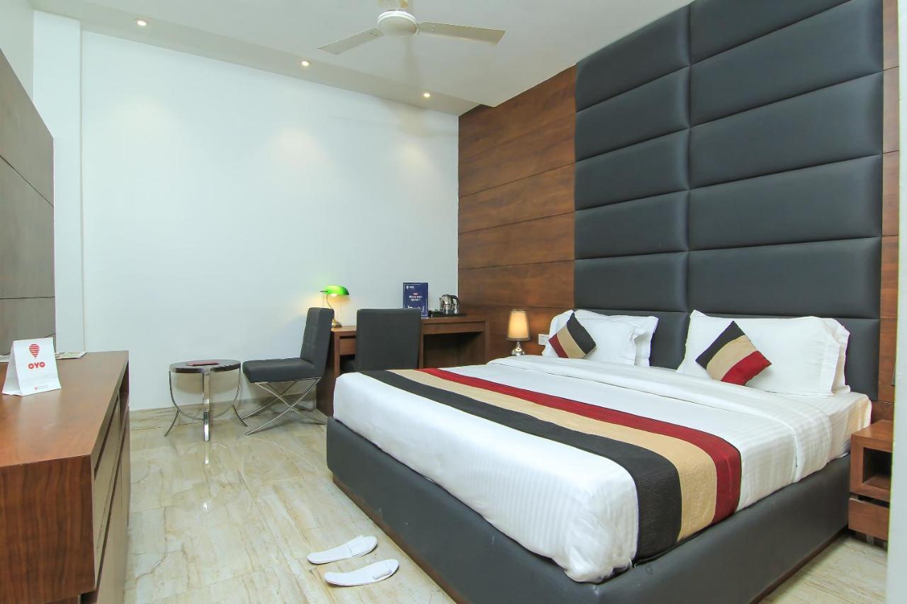 Oyo 1358 Hotel Crossroad Lucknow Exterior photo